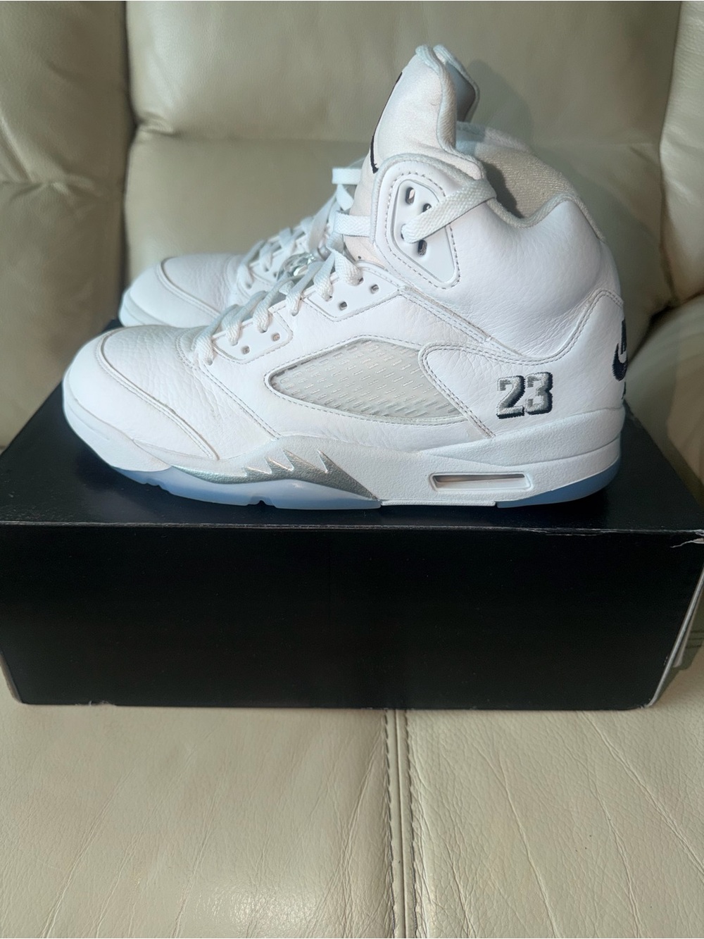 Jordan Retro White High-Top Basketball Sneakers